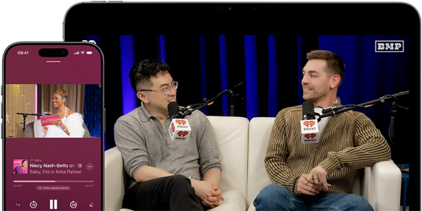 Eine Folge eines Video Podcasts wird auf dem Bildschirm in Apple Podcasts wiedergegeben