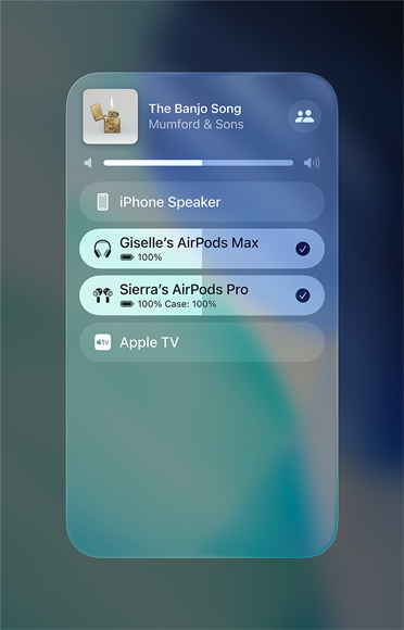 Ecran AirPlay pe iPhone care arată cum să partajezi cu ușurință un flux audio între două seturi de căști AirPods