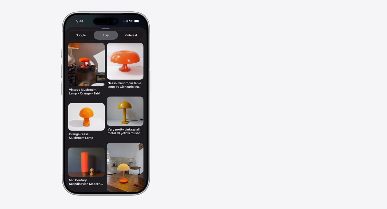 جهاز iPhone يعرض مربعات لصور تبرز فيها مصابيح مختلفة على شكل فطر من Etsy، إلى جانب علامة تبويب لكل من Google وPinterest‏